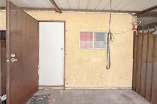 1424 W 152nd St, Compton, CA 90220 - Photo 21