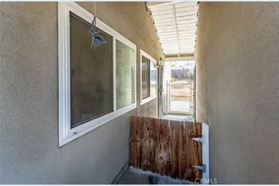 870 Falcon Lane, Redlands, CA 92374 - Photo 17