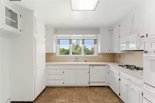 1033 Evergreen Ct, Redlands, CA 92374 - Photo 15