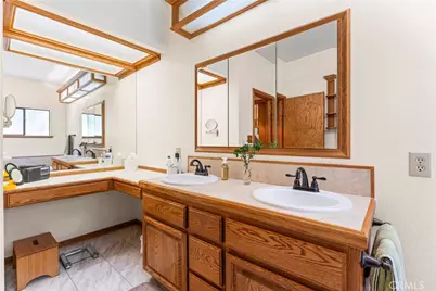 24250 Horst Drive, Crestline, CA 92325 - Photo 15