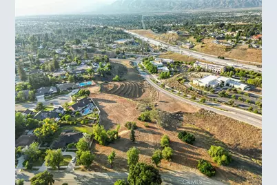 221 E Sunset Drive, Redlands, CA 92373 - Photo 3