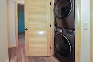 365 Santa Barbara Ave, Sugarloaf, CA 92386 - Photo 17