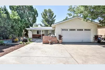 2810 11th Street, Riverside, CA 92507 - Photo 1