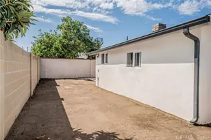 825 N Raitt St, Santa Ana, CA 92703 - Photo 25