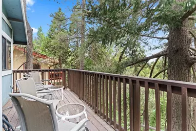 23774 Lakeview Drive, Crestline, CA 92325 - Photo 13
