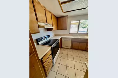 13925 Burning Tree Drive, Victorville, CA 92395 - Photo 11