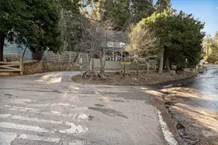 855 Lake Dr, Lake Arrowhead, CA 92352 - Photo 3