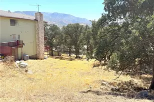 18720 Wringfoot Pl, Tehachapi, CA 93561 - Photo 3