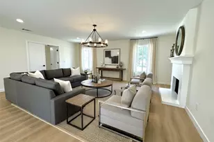 7702 Newport Ct, Fontana, CA 92336 - Photo 5