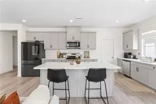 7728 Caroline Ct, Highgrove, CA 92507 - Photo 11