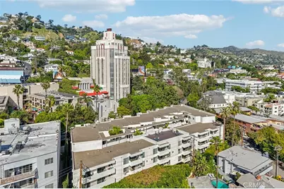 8400 De Longpre Ave #314, West Hollywood, CA 90069 - Photo 35