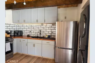 828 W Sherwood Boulevard, Big Bear City, CA 92314 - Photo 3