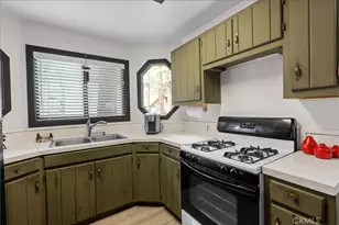 267 Spruce Ln, Sugarloaf, CA 92386 - Photo 5