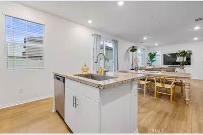 2522 Gunner Ridge Way, Rialto, CA 92377 - Photo 9