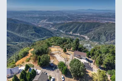 1180 Saturn Way, Crestline, CA 92325 - Photo 13