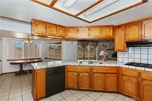 9585 Juniper St, Apple Valley, CA 92308 - Photo 13