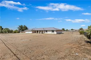 9585 Juniper St, Apple Valley, CA 92308 - Photo 3