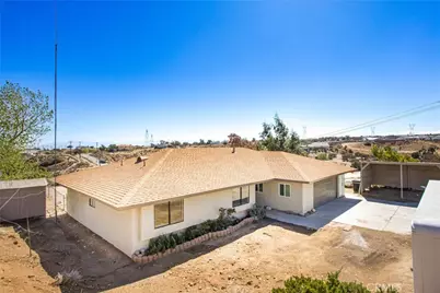 8121 Anaconda Avenue, Oak Hills, CA 92344 - Photo 7