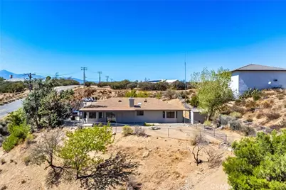 8121 Anaconda Avenue, Oak Hills, CA 92344 - Photo 55