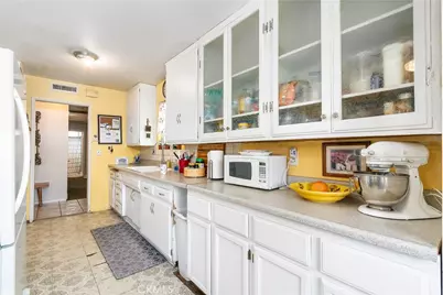 11947 Vivienda Court, Grand Terrace, CA 92313 - Photo 11