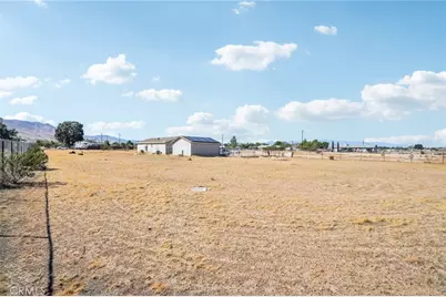 10992 10992 Tecopa Road, Apple Valley, CA 92308 - Photo 9