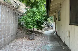 22348 Glenwood, Crestline, CA 92325 - Photo 35