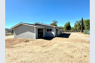 31665 Meadow Blossom, Nuevo, CA 92567 - Photo 5