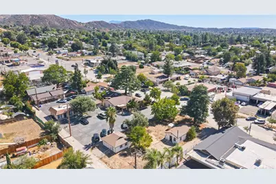 35222 Yucaipa Boulevard, Yucaipa, CA 92399 - Photo 13