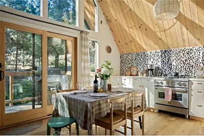 385 Birchwood Drive, Lake Arrowhead, CA 92352 - Photo 7