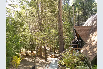 385 Birchwood Drive, Lake Arrowhead, CA 92352 - Photo 27