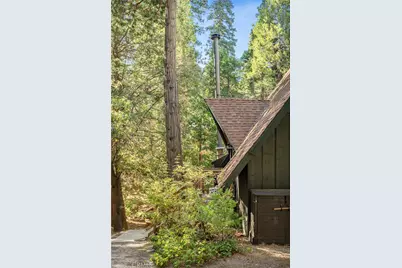 385 Birchwood Drive, Lake Arrowhead, CA 92352 - Photo 23