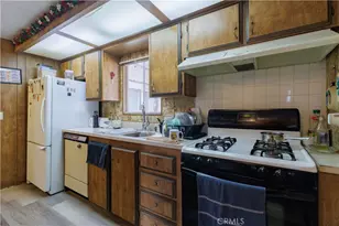 200 W San Bernardino, Rialto, CA 92376 - Photo 19