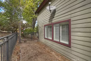 28220 Bern Ln, Lake Arrowhead, CA 92352 - Photo 45