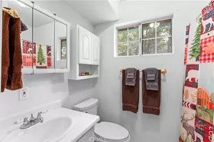 955 Teakwood Dr, Lake Arrowhead, CA 92352 - Photo 31