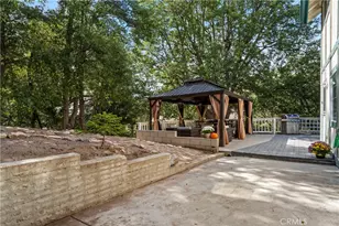955 Teakwood Dr, Lake Arrowhead, CA 92352 - Photo 3