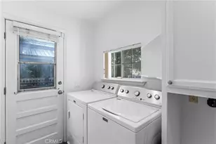 955 Teakwood Dr, Lake Arrowhead, CA 92352 - Photo 35