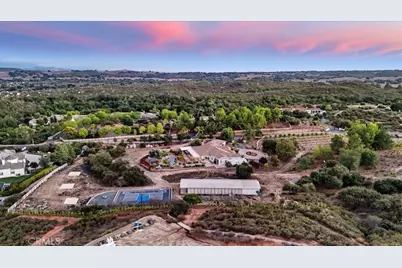 21855 The Trails Circle, Murrieta, CA 92562 - Photo 69