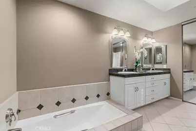 393 Gran Via, Palm Desert, CA 92260 - Photo 23