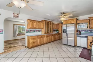 7045 Oak Hill Rd, Oak Hills, CA 92344 - Photo 7