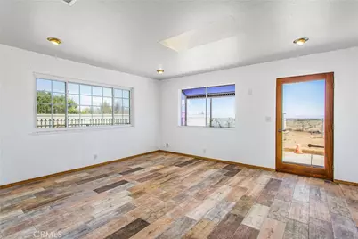 7045 Oak Hill Road, Oak Hills, CA 92344 - Photo 11