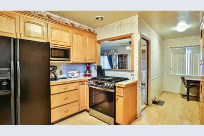 428 W 8th St, Upland, CA 91786 - Photo 27