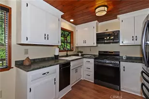 863 Oak Rd, Lake Arrowhead, CA 92386 - Photo 13
