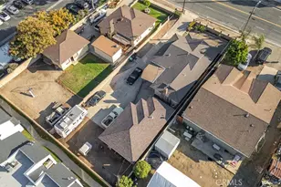 1221 W 10th St, Corona, CA 92882 - Photo 39