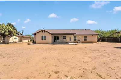 9814 Oakwood Avenue, Hesperia, CA 92345 - Photo 33