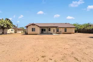 9814 Oakwood Ave, Hesperia, CA 92345 - Photo 33