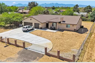 9814 Oakwood Avenue, Hesperia, CA 92345 - Photo 35