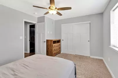 9814 Oakwood Avenue, Hesperia, CA 92345 - Photo 23