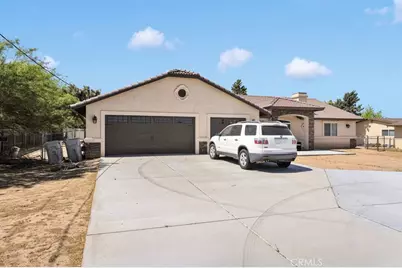 9814 Oakwood Avenue, Hesperia, CA 92345 - Photo 3