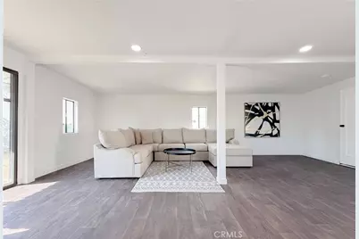 556 W 99th Street, Los Angeles, CA 90044 - Photo 27