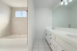 556 W 99th St, Los Angeles, CA 90044 - Photo 41